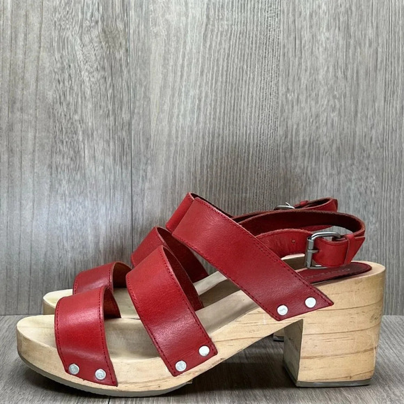 UO Cooperative Sandals Women 7 Gladiator Slingback Wooden Block Heel Leather Red - Picture 3 of 13